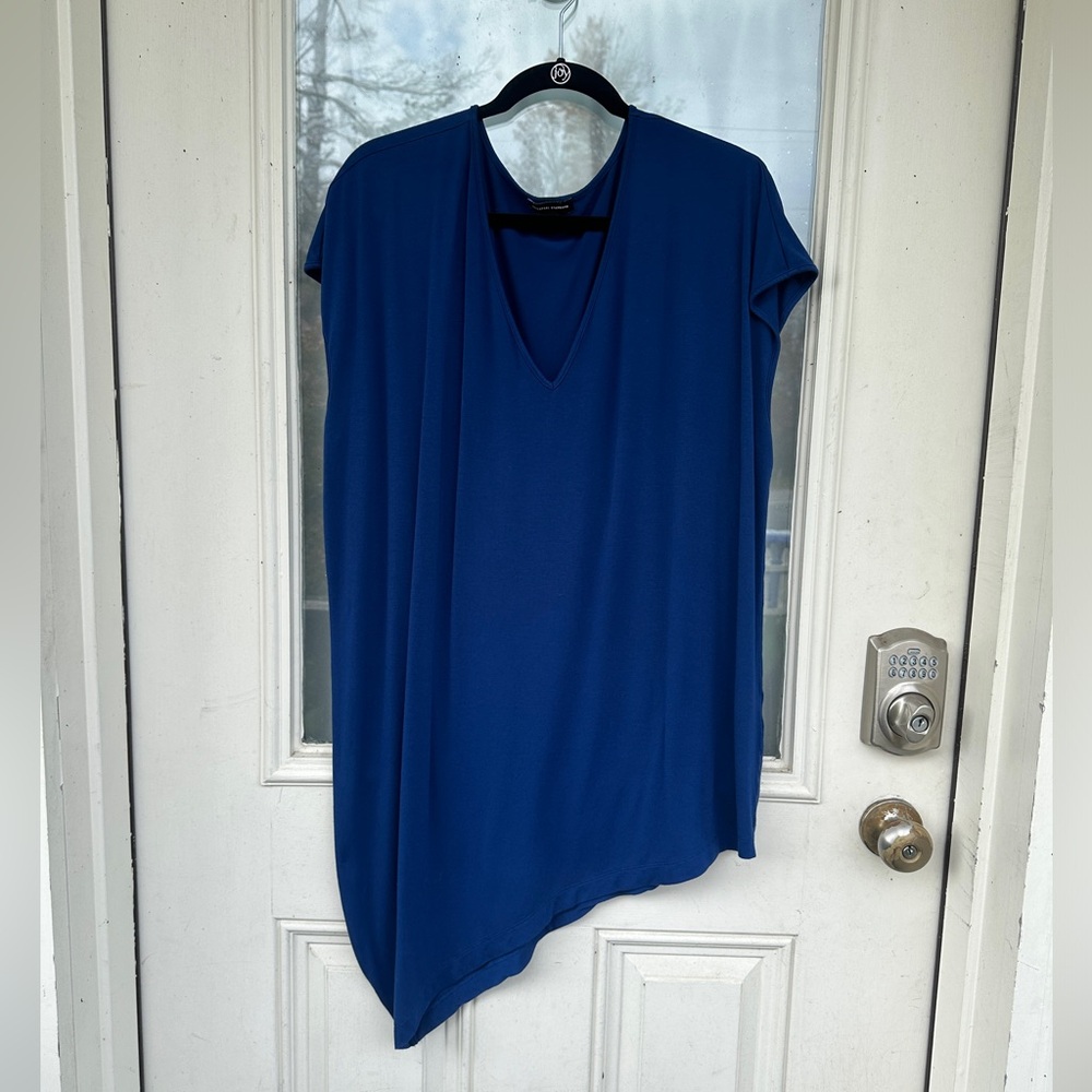 Universal Standard Liquid Jersey True Blue Genevette V-Neck Top (L 22-24)